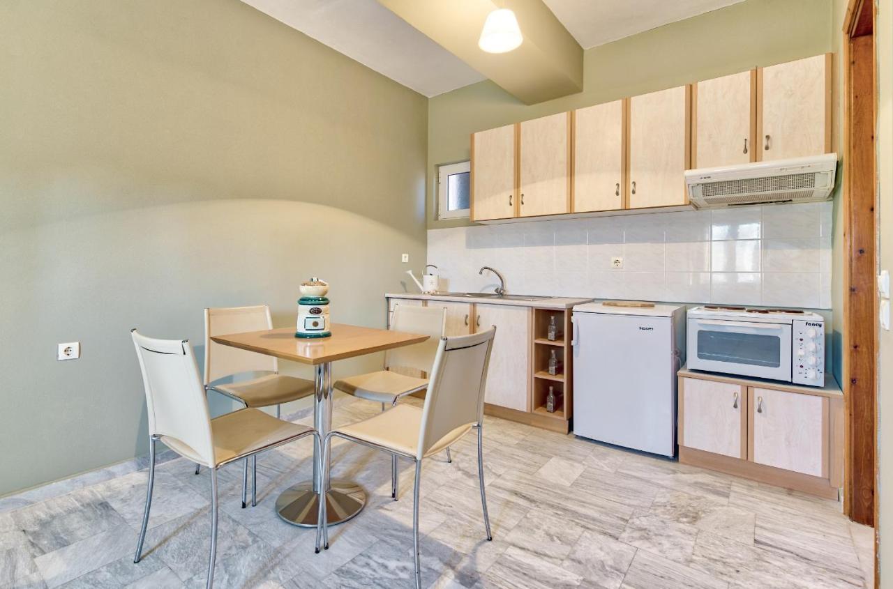 Avesta Apartments - 200M From The Beach Vasilikí Extérieur photo